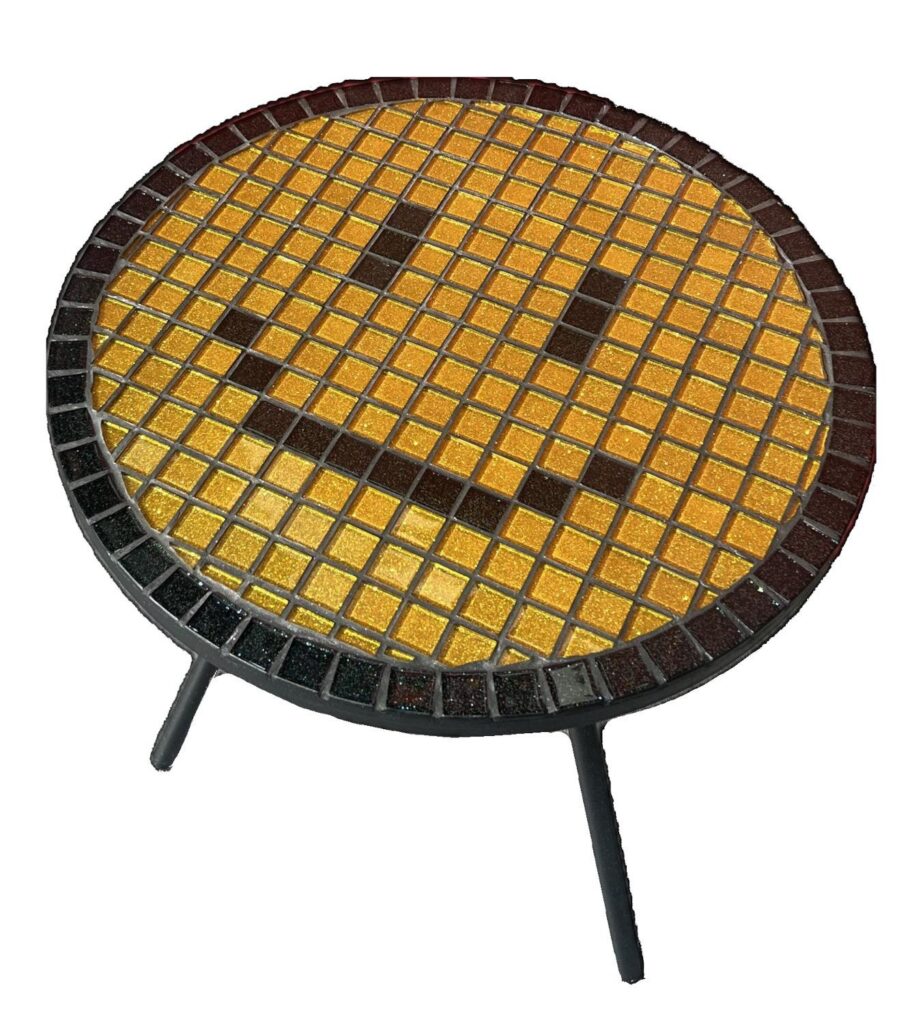 Smile, coffee table
