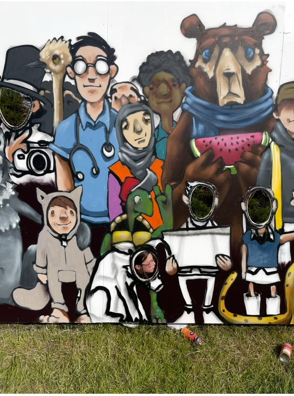 Learn to Spray paint a Character with Silent Hobo